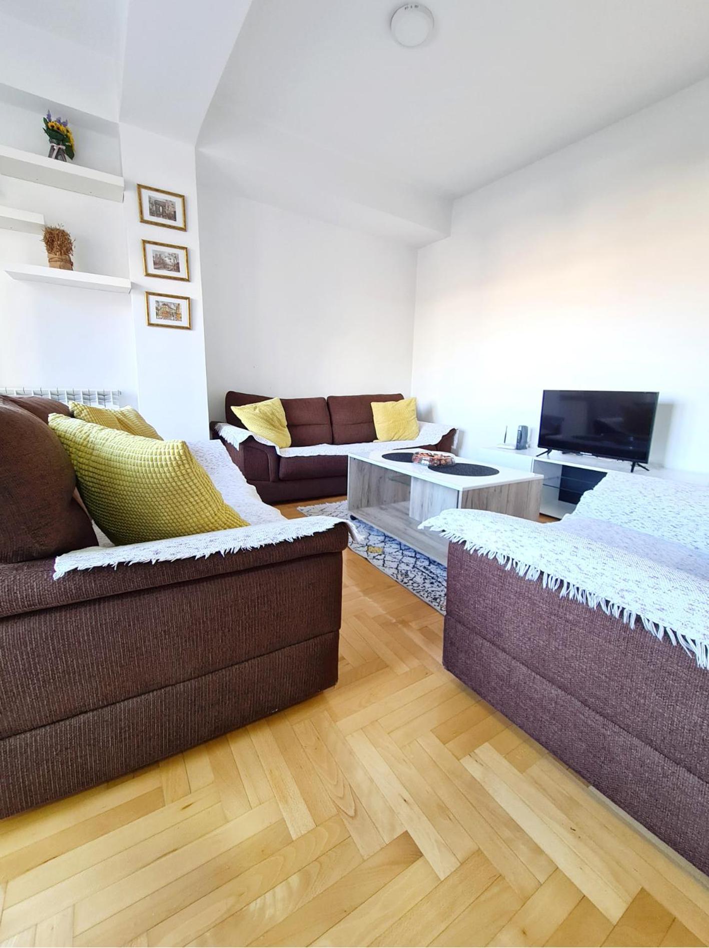 Urban Hostel & Apartments سكوبجي المظهر الخارجي الصورة