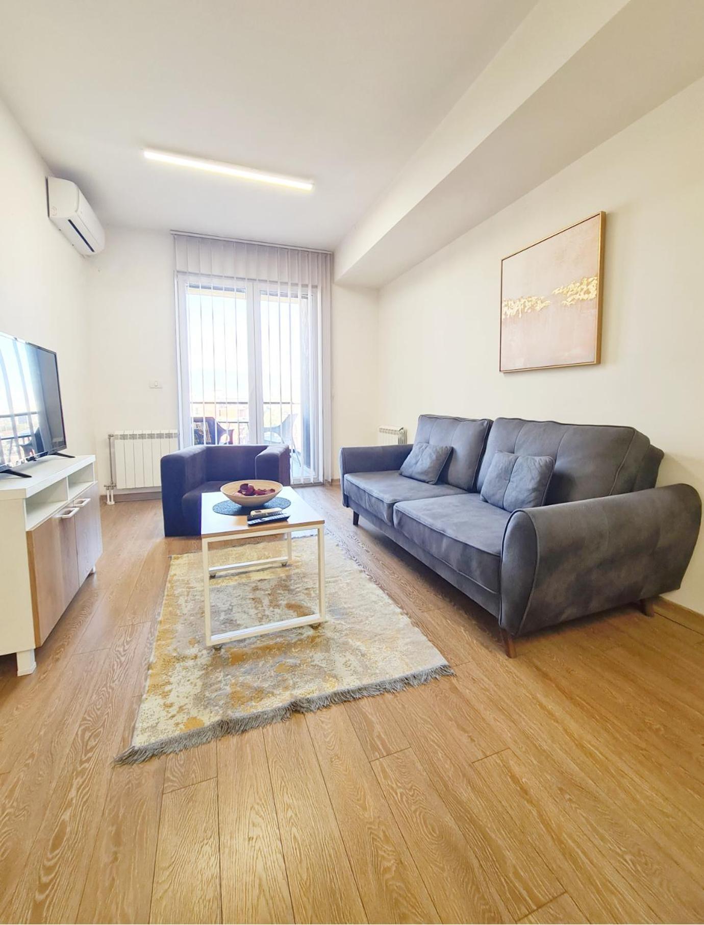 Urban Hostel & Apartments سكوبجي المظهر الخارجي الصورة
