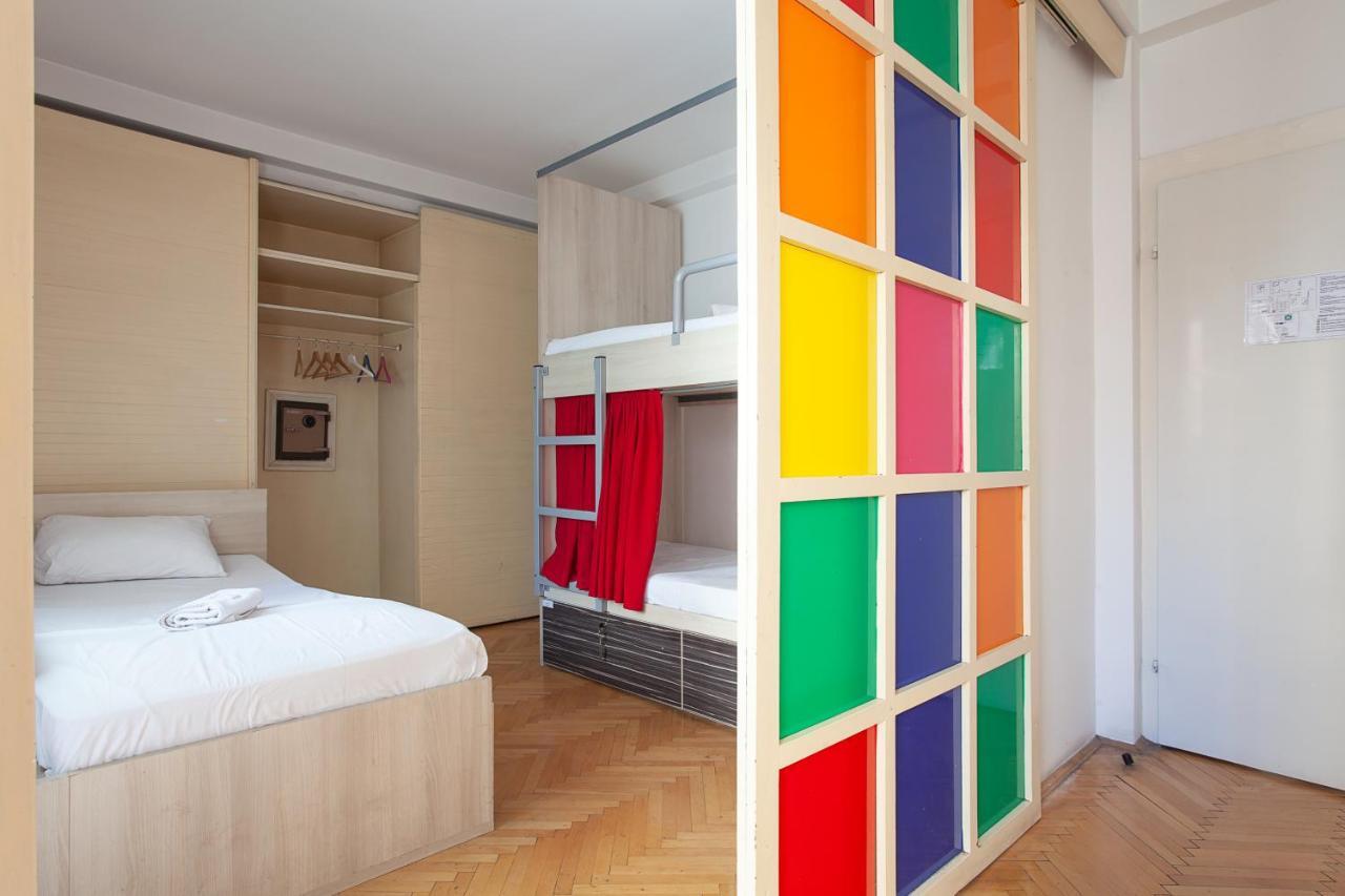 Urban Hostel & Apartments سكوبجي المظهر الخارجي الصورة