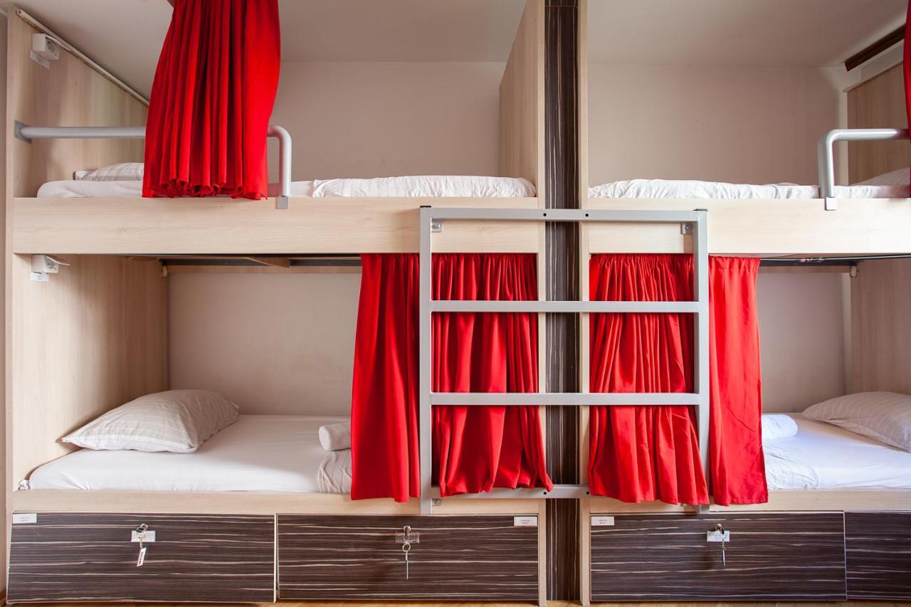 Urban Hostel & Apartments سكوبجي المظهر الخارجي الصورة