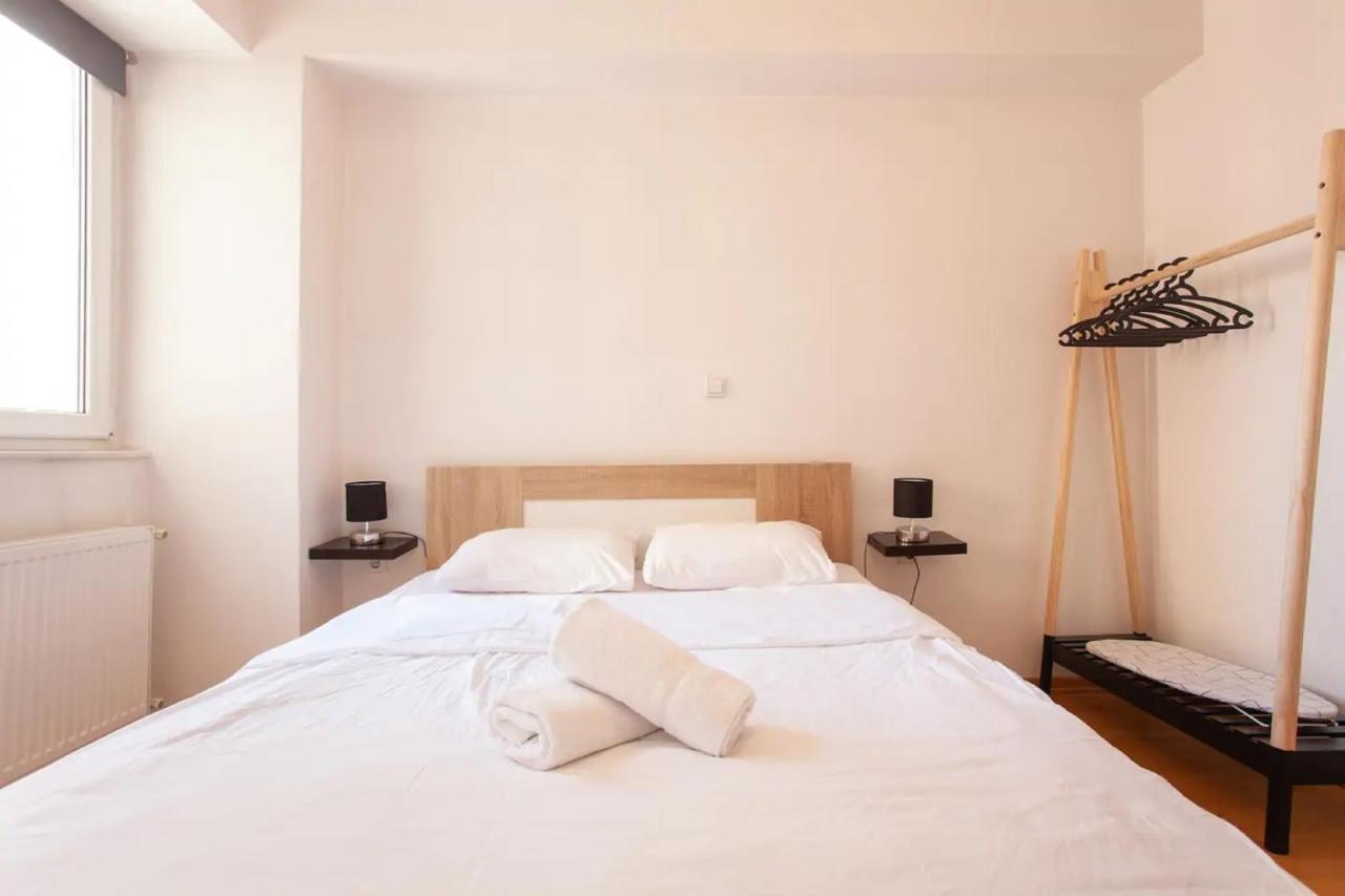 Urban Hostel & Apartments سكوبجي المظهر الخارجي الصورة